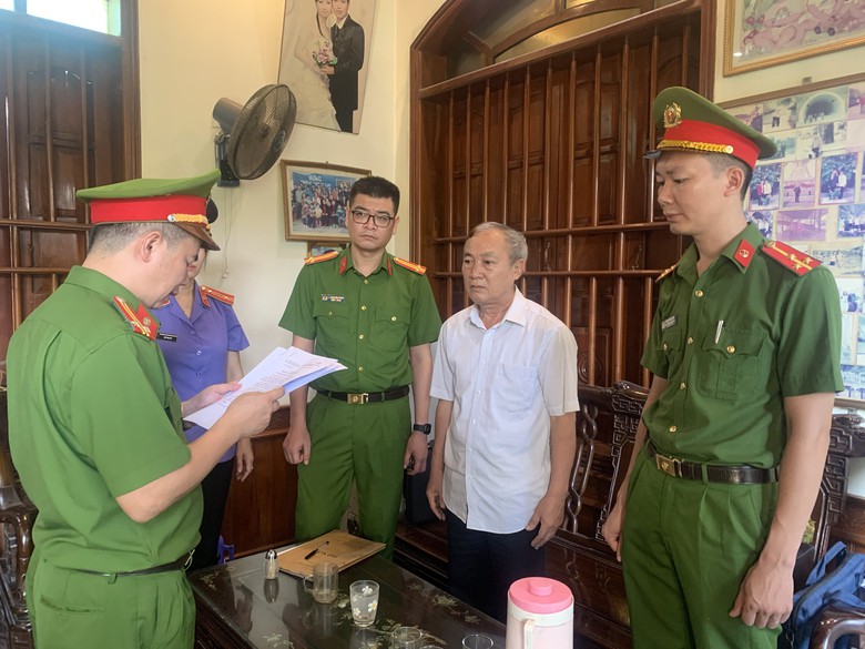 Sai phạm trong GPMB cao tốc Mai Sơn - quốc lộ 45, cựu b&iacute; thư x&atilde; bị bắt- Ảnh 1.