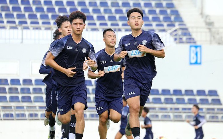 CLB Việt Nam c&oacute; 6 cầu thủ bị bắt v&igrave; c&aacute; độ ra quyết định g&acirc;y sốc