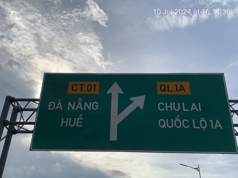 C&aacute;c biển b&aacute;o tr&ecirc;n cao tốc Đ&agrave; Nẵng - Quảng Ng&atilde;i bị hư hỏng đ&atilde; được khắc phục- Ảnh 1.