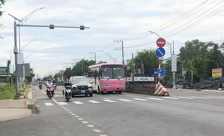 Long An đầu tư hơn 6 tỷ xử lý điểm đen tai nạn giao thông- Ảnh 1. Long An đầu tư hơn 6 tỷ xử lý điểm đen tai nạn giao thông- Ảnh 1.