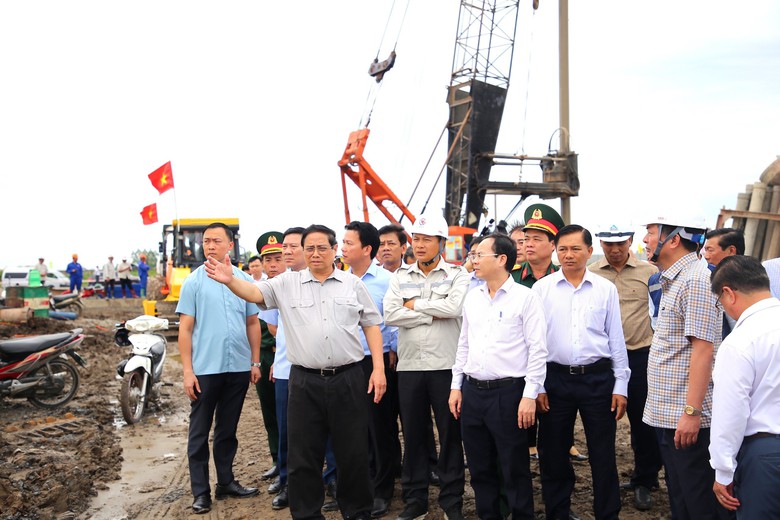 Thủ tướng gỡ vướng mắc, tạo đ&ograve;n bẩy ph&aacute;t triển hạ tầng giao th&ocirc;ng ĐBSCL- Ảnh 6.