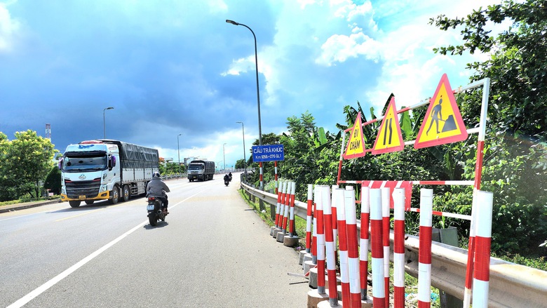 V&igrave; sao cầu Tr&agrave; Kh&uacute;c 2 qua Quảng Ng&atilde;i phải "đ&oacute;ng cửa" trong 2 th&aacute;ng?- Ảnh 7.