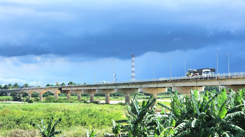 V&igrave; sao cầu Tr&agrave; Kh&uacute;c 2 qua Quảng Ng&atilde;i phải "đ&oacute;ng cửa" trong 2 th&aacute;ng?- Ảnh 12.