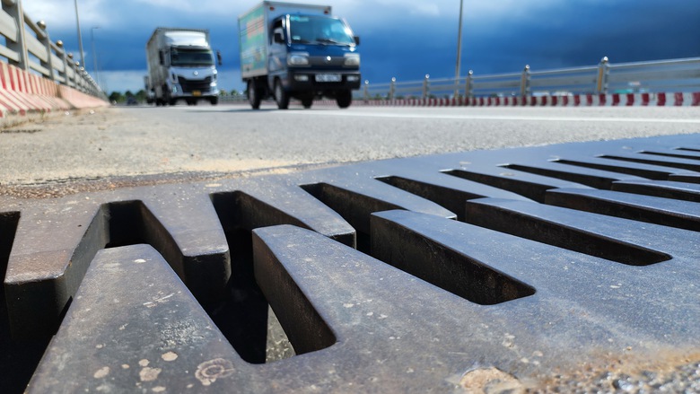 V&igrave; sao cầu Tr&agrave; Kh&uacute;c 2 qua Quảng Ng&atilde;i phải "đ&oacute;ng cửa" trong 2 th&aacute;ng?- Ảnh 5.