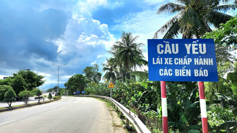 V&igrave; sao cầu Tr&agrave; Kh&uacute;c 2 qua Quảng Ng&atilde;i phải "đ&oacute;ng cửa" trong 2 th&aacute;ng?- Ảnh 11.