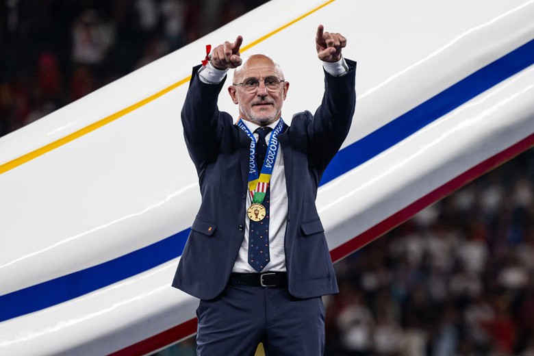 Vừa v&ocirc; địch EURO 2024, HLV T&acirc;y Ban Nha ra quyết định g&acirc;y sốc?- Ảnh 1.