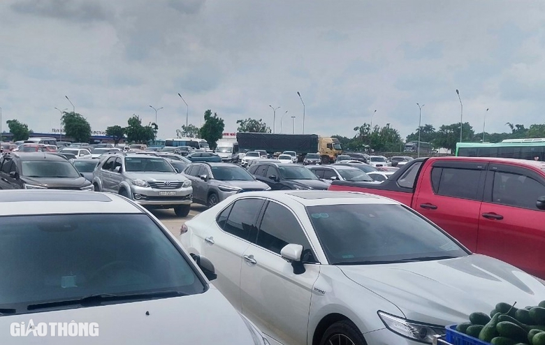 Doanh nghiệp vận tải nói gì về đề xuất hạn chế xe đầu kéo lên cao tốc Long Thành?- Ảnh 4. Doanh nghiệp vận tải nói gì về đề xuất hạn chế xe đầu kéo lên cao tốc Long Thành?- Ảnh 4.