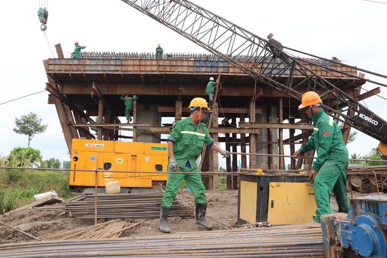 Hậu Giang đẩy nhanh tiến độ dự &aacute;n cao tốc Ch&acirc;u Đốc-Cần Thơ-S&oacute;c Trăng- Ảnh 2.
