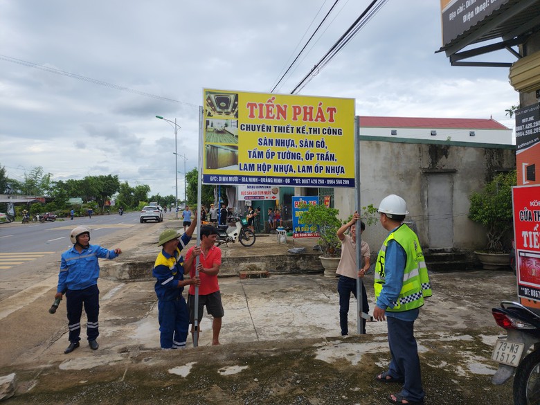 Quảng B&igrave;nh: Th&aacute;o dỡ h&agrave;ng qu&aacute;n lấn chiếm, quốc lộ 1A th&ocirc;ng tho&aacute;ng- Ảnh 3.