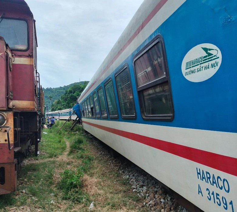 Vụ t&agrave;u trật b&aacute;nh 2 toa ở Huế: Chờ l&agrave;m r&otilde; nguy&ecirc;n nh&acirc;n, cải tạo điểm nghẽn tuyến- Ảnh 2.