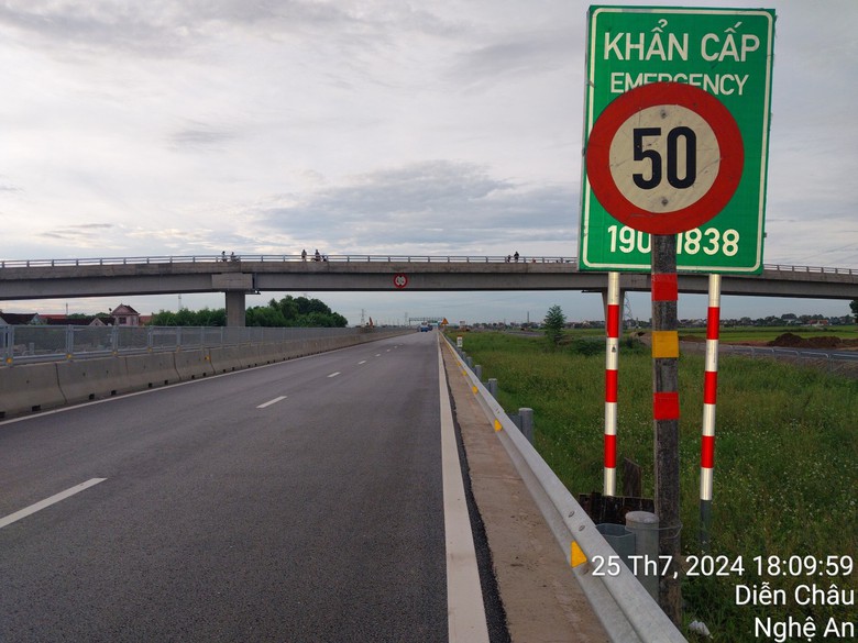 V&igrave; sao vừa khai th&aacute;c cao tốc Diễn Ch&acirc;u - B&atilde;i Vọt đ&atilde; lại chăng d&acirc;y sửa đường?- Ảnh 5.