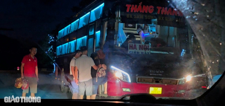 B&aacute;t nh&aacute;o vận tải kh&aacute;ch Thanh H&oacute;a - H&agrave; Nội: Lập bến c&oacute;c, d&ugrave;ng xe hết ni&ecirc;n hạn chở kh&aacute;ch- Ảnh 5.