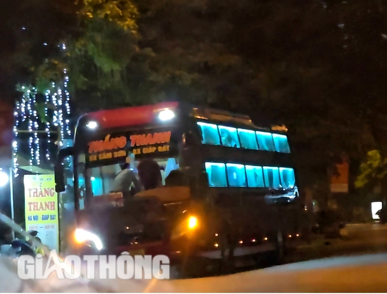 B&aacute;t nh&aacute;o vận tải kh&aacute;ch Thanh H&oacute;a - H&agrave; Nội: Lập bến c&oacute;c, d&ugrave;ng xe hết ni&ecirc;n hạn chở kh&aacute;ch- Ảnh 6.