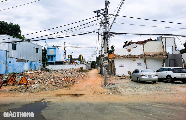 Cầu vượt s&ocirc;ng Hương hợp long v&ograve;m th&eacute;p khủng, nỗ lực về đ&iacute;ch sớm- Ảnh 10.