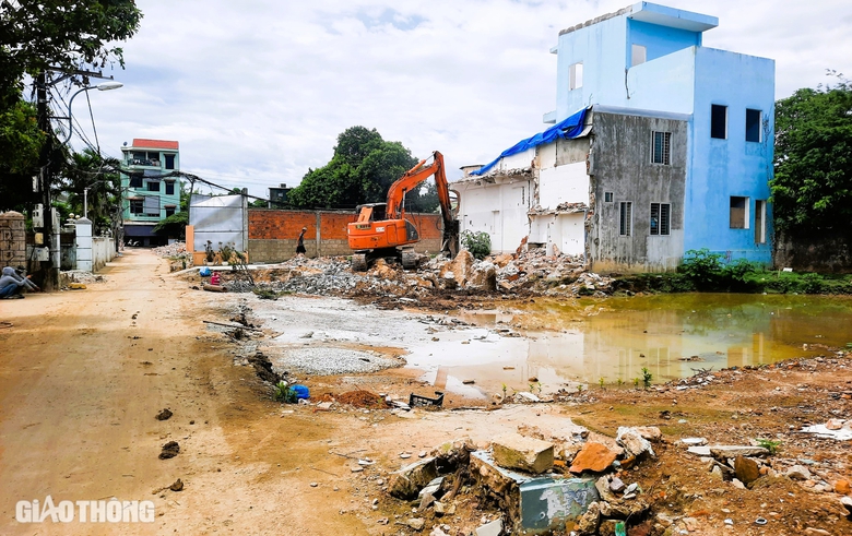 Cầu vượt s&ocirc;ng Hương hợp long v&ograve;m th&eacute;p khủng, nỗ lực về đ&iacute;ch sớm- Ảnh 12.