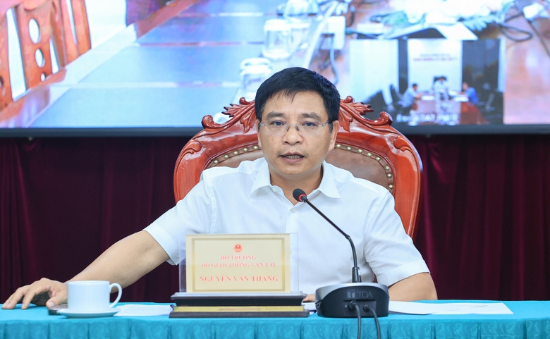 Bộ trưởng GTVT: Vốn kh&ocirc;ng thiếu, dự &aacute;n giao th&ocirc;ng phải tăng tốc giải ng&acirc;n- Ảnh 1.