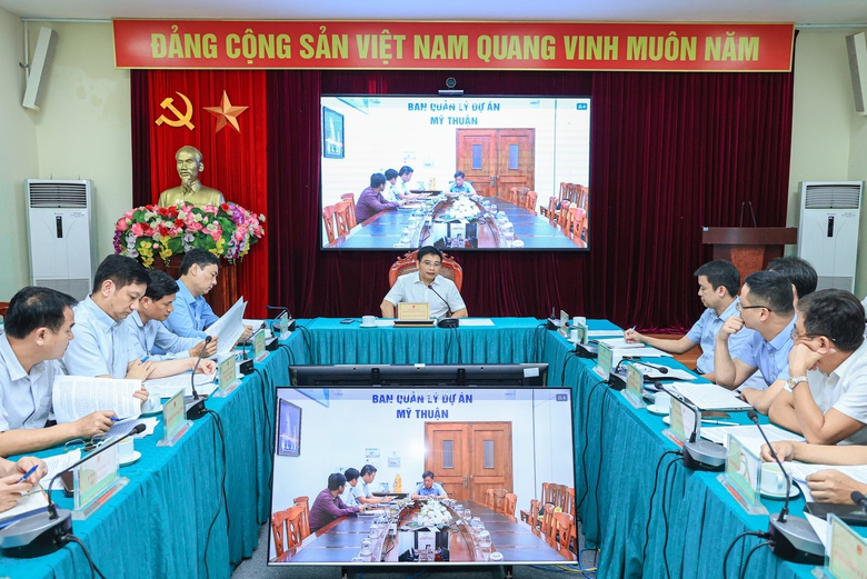 Bộ trưởng GTVT: Vốn kh&ocirc;ng thiếu, dự &aacute;n giao th&ocirc;ng phải tăng tốc giải ng&acirc;n- Ảnh 2.