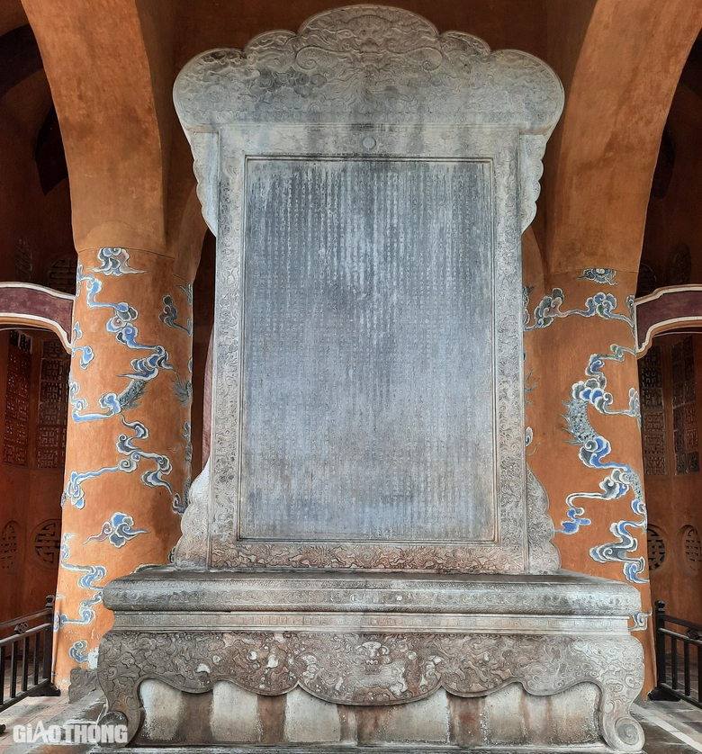 Kh&aacute;m ph&aacute; những bảo vật quốc gia bằng đồng, bia đ&aacute; tại Cố đ&ocirc; Huế- Ảnh 3.