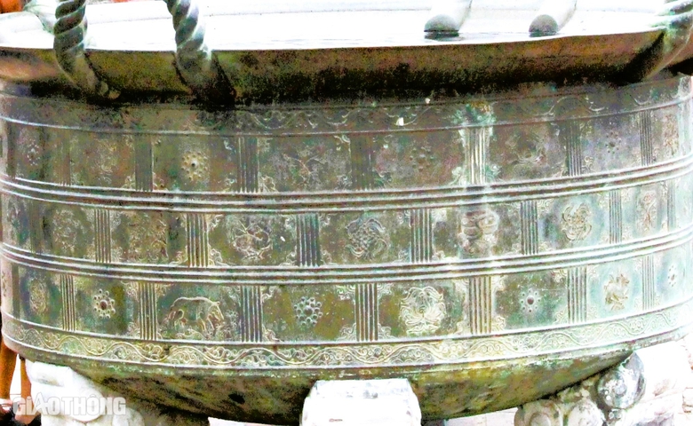 Kh&aacute;m ph&aacute; những bảo vật quốc gia bằng đồng, bia đ&aacute; tại Cố đ&ocirc; Huế- Ảnh 15.