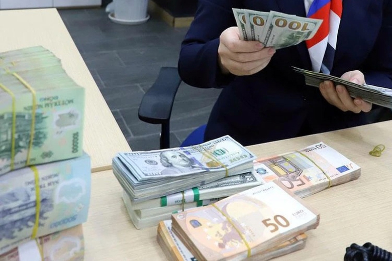 Nữ đại gia quyết chuyển 3,4 tỷ cho c&ocirc;ng an giả d&ugrave; nh&acirc;n vi&ecirc;n ng&acirc;n h&agrave;ng cảnh b&aacute;o- Ảnh 1.