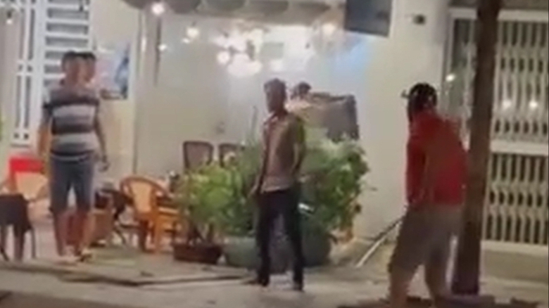 Cà Mau: Tạm giữ hình sự thanh niên chém con nợ đứt lìa bàn tay- Ảnh 1. Cà Mau: Tạm giữ hình sự thanh niên chém con nợ đứt lìa bàn tay- Ảnh 1.