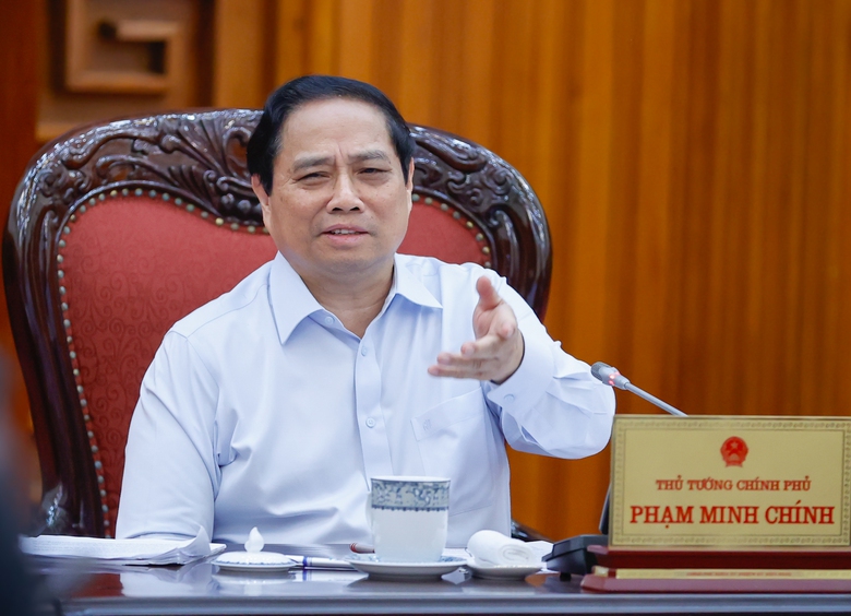 Thủ tướng: R&agrave; so&aacute;t, t&igrave;m vướng mắc để "trị bệnh" tr&igrave; trệ của c&aacute;n bộ- Ảnh 1.