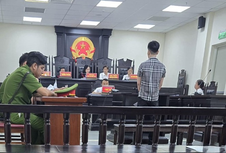 Bị tòa phán tội giết người chỉ vì mâu thuẫn khi lùi xe ô tô- Ảnh 1. Bị tòa phán tội giết người chỉ vì mâu thuẫn khi lùi xe ô tô- Ảnh 1.