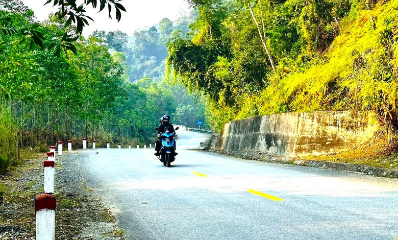 Hơn 1.400 tỷ đồng cải tạo, n&acirc;ng cấp 11km QL15D qua Quảng Trị- Ảnh 1.