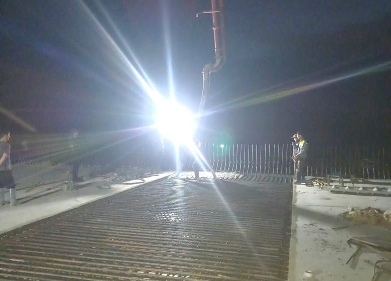 Xuyên đêm đua tiến độ 500 cầu, cống, hầm chui trên cao tốc Quảng Ngãi - Hoài Nhơn- Ảnh 1. Xuyên đêm đua tiến độ 500 cầu, cống, hầm chui trên cao tốc Quảng Ngãi - Hoài Nhơn- Ảnh 1.