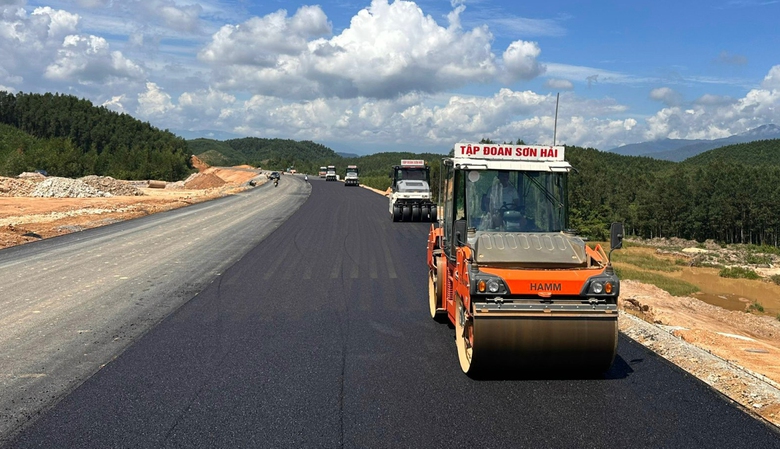 Cao tốc Bắc - Nam chạy nước r&uacute;t trước m&ugrave;a mưa- Ảnh 2.