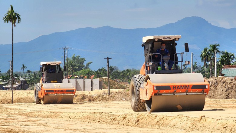 Hạ tầng kỹ thuật cản tiến độ cao tốc qua Quảng Ngãi- Ảnh 9. Hạ tầng kỹ thuật cản tiến độ cao tốc qua Quảng Ngãi- Ảnh 9.