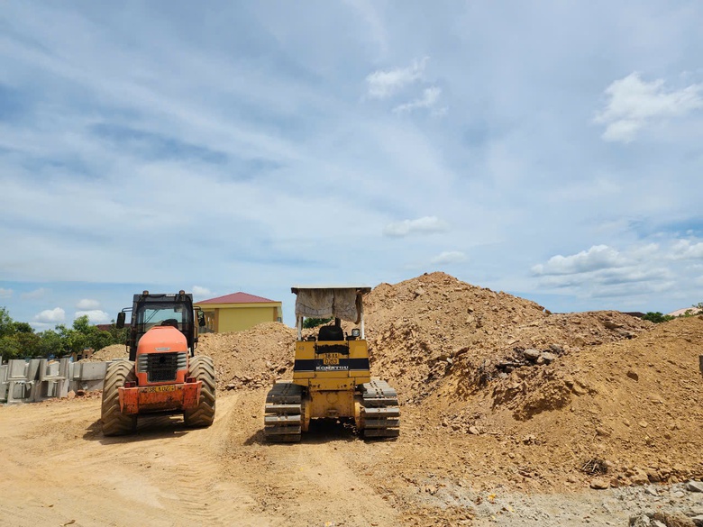 Dự &aacute;n n&acirc;ng cấp, mở rộng QL8C qua H&agrave; Tĩnh sau 1 năm vẫn vướng mặt bằng- Ảnh 4.