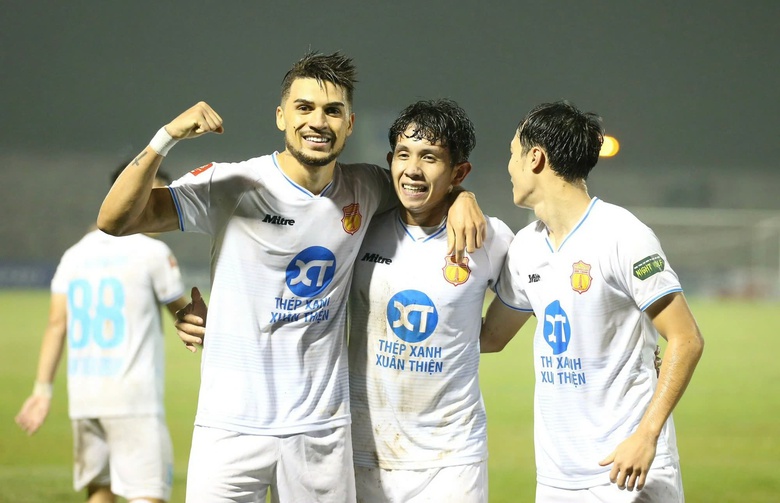 Nh&agrave; v&ocirc; địch V-League nguy cơ v&agrave;o bảng tử thần tại giải ch&acirc;u &Aacute;- Ảnh 1.