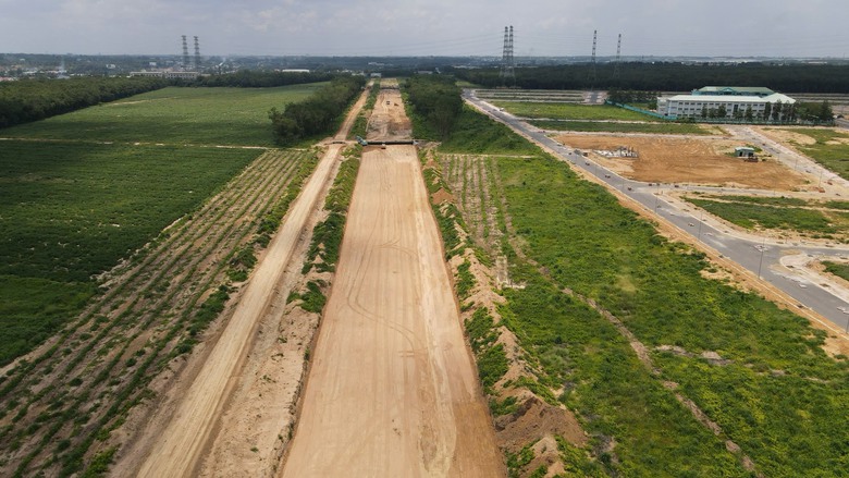 Quyền Chủ tịch Đồng Nai chốt b&agrave;n giao mặt bằng cao tốc Bi&ecirc;n H&ograve;a - Vũng T&agrave;u trong th&aacute;ng 9- Ảnh 2.