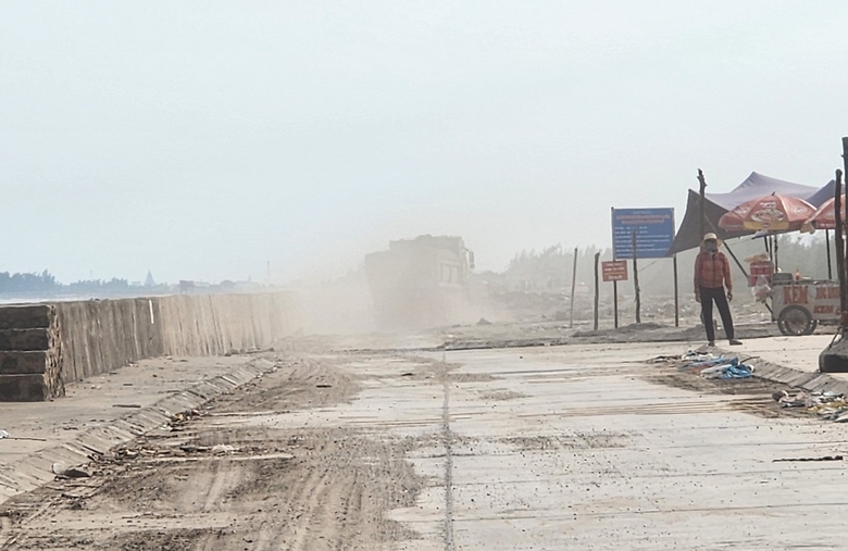 Nam Định: Nghi vấn nhà thầu mua đất thải công trình thi công hạ tầng khu du lịch- Ảnh 4. Nam Định: Nghi vấn nhà thầu mua đất thải công trình thi công hạ tầng khu du lịch- Ảnh 4.