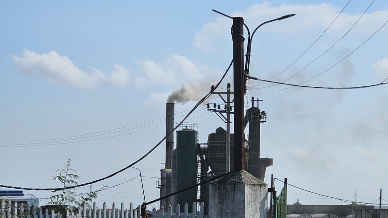 Hải Ph&ograve;ng: Tai nạn r&igrave;nh rập từ trạm trộn b&ecirc; t&ocirc;ng hết ph&eacute;p- Ảnh 1.