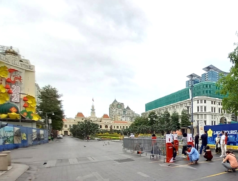 TP.HCM cấm xe đi v&agrave;o đường Nguyễn Huệ trong đ&ecirc;m 23/8- Ảnh 1.