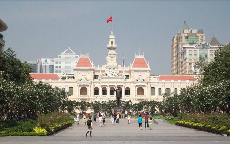 TP.HCM cấm xe đi v&agrave;o đường Nguyễn Huệ trong đ&ecirc;m 23/8