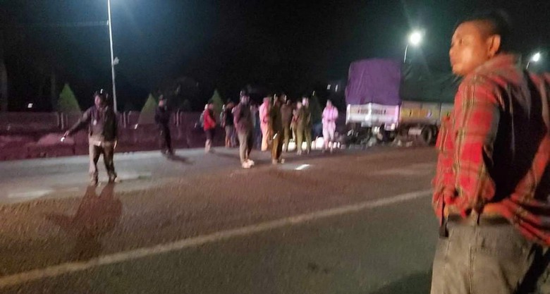 Long An: T&ocirc;ng đu&ocirc;i xe tải, thanh ni&ecirc;n đi xe m&aacute;y tử vong tại chỗ- Ảnh 1.