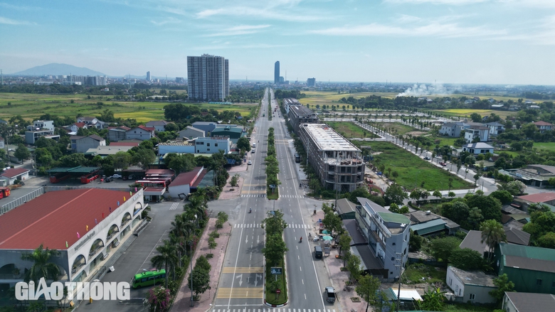 Đường hơn 570 tỷ ở Hà Tĩnh khó về đích đúng hẹn vì chậm tái định cư- Ảnh 1. Đường hơn 570 tỷ ở Hà Tĩnh khó về đích đúng hẹn vì chậm tái định cư- Ảnh 1.