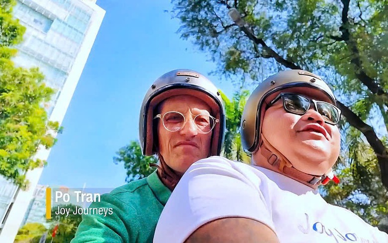 Người dẫn chương tr&igrave;nh h&agrave;ng đầu của CNN c&oacute; chuyến du lịch th&uacute; vị tại TP.HCM