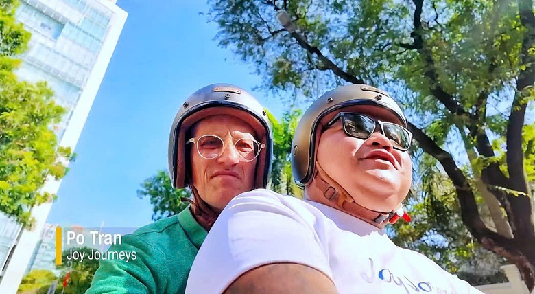 Người dẫn chương tr&igrave;nh h&agrave;ng đầu của CNN c&oacute; chuyến du lịch th&uacute; vị tại TP.HCM- Ảnh 1.