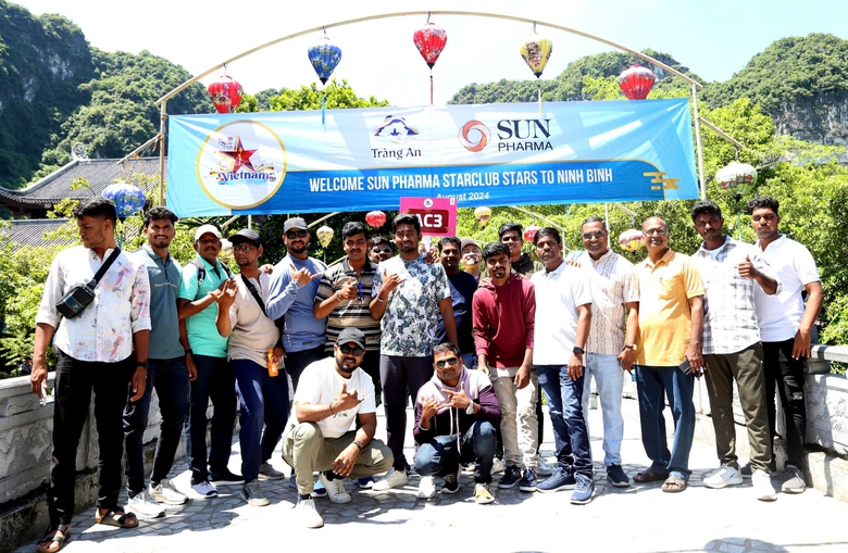 Đo&agrave;n kh&aacute;ch 800 người của tỷ ph&uacute; Ấn Độ tham quan du lịch Ninh B&igrave;nh- Ảnh 2.