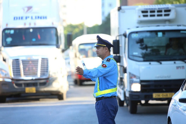 Ng&agrave;y đầu nghỉ lễ, V&agrave;nh đai 3 &ugrave;n tắc k&eacute;o d&agrave;i từ s&aacute;ng đến trưa- Ảnh 3.