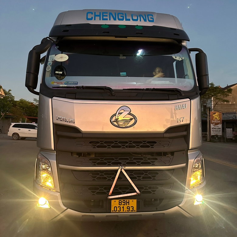 Bất ngờ lời khai của t&agrave;i xế xe đầu k&eacute;o bị CSGT chặn tr&ecirc;n cao tốc- Ảnh 2.