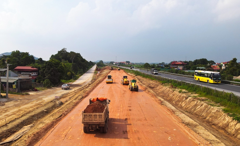 Dự án đường hành lang gần 3.600 tỷ ở Hà Nam chạy đua về đích- Ảnh 6. Dự án đường hành lang gần 3.600 tỷ ở Hà Nam chạy đua về đích- Ảnh 6.