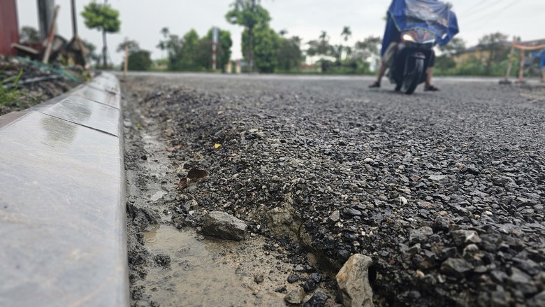 Hiểm nguy r&igrave;nh rập tại dự &aacute;n n&acirc;ng cấp đường tỉnh 392B- Ảnh 4.