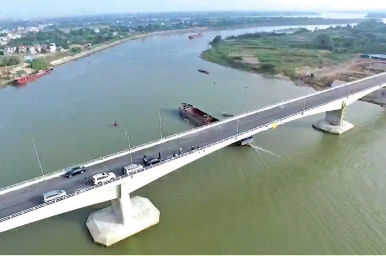 Hạn chế giao th&ocirc;ng thủy qua luồng khoang th&ocirc;ng thuyền 3 c&acirc;y cầu ở Nam Định- Ảnh 1.