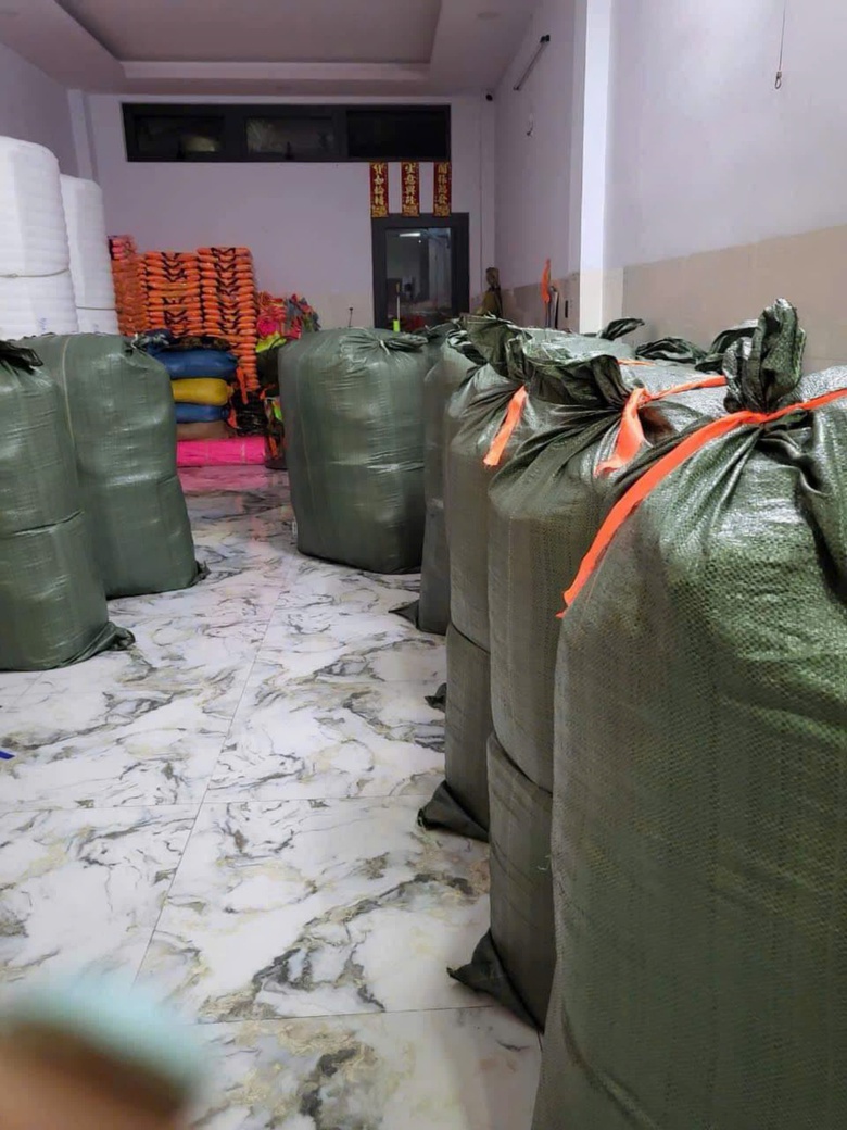 Tấm l&ograve;ng người d&acirc;n TP.HCM hướng về miền Bắc- Ảnh 6.