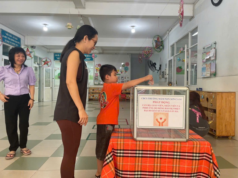 Tấm l&ograve;ng người d&acirc;n TP.HCM hướng về miền Bắc- Ảnh 13.